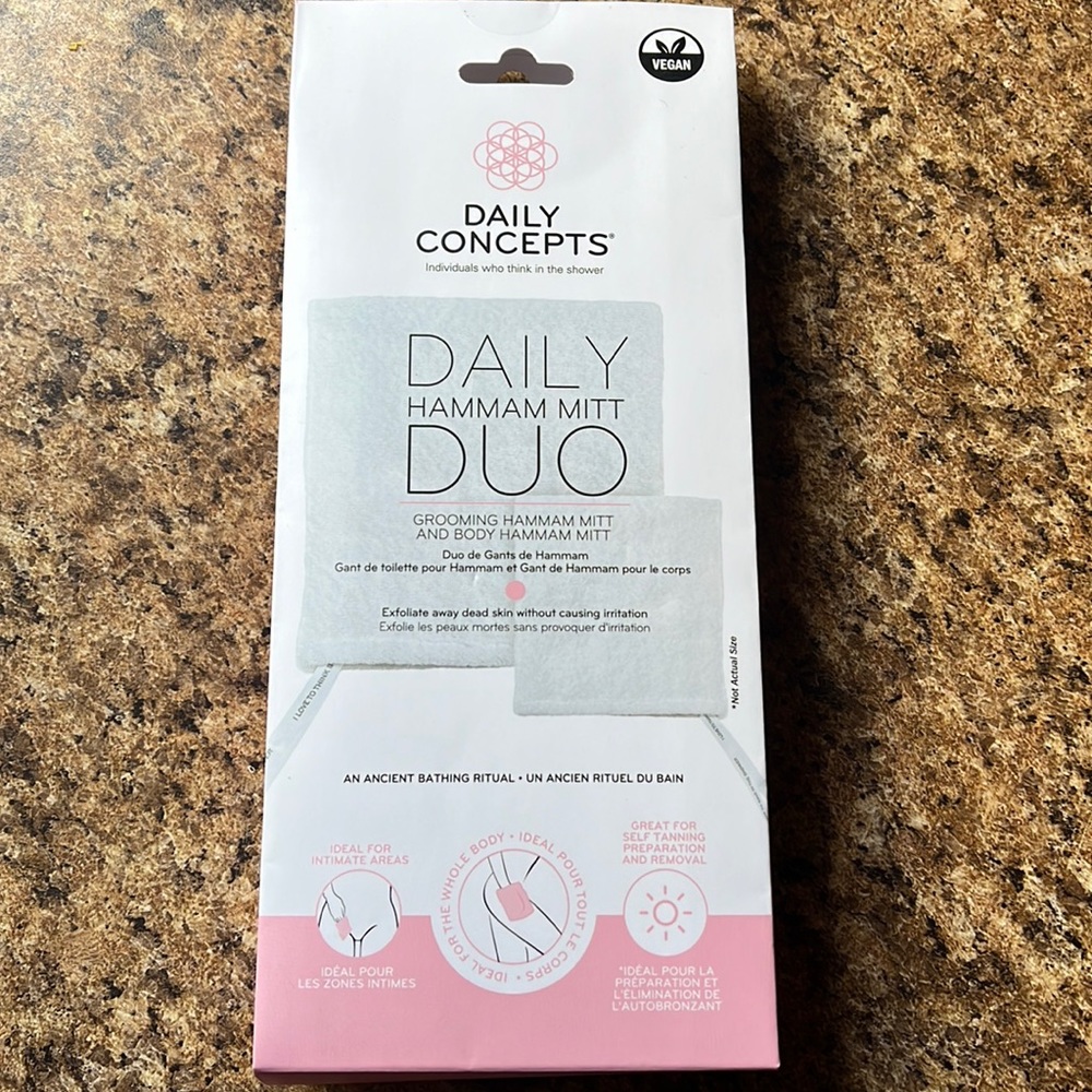 NWT Daily Concepts Daily Exfoliating Mitt for shower and self tanning Alltrue